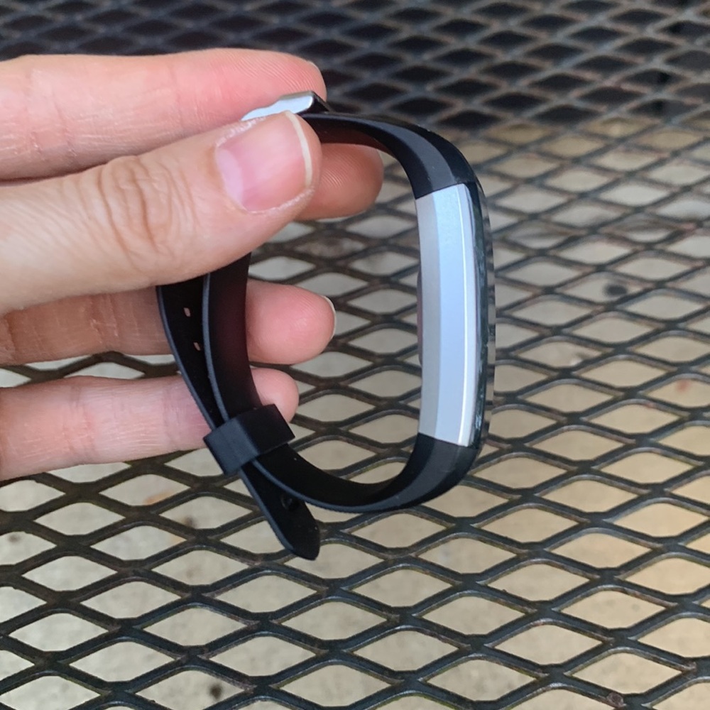 Fitbit - Picture 6 of 15